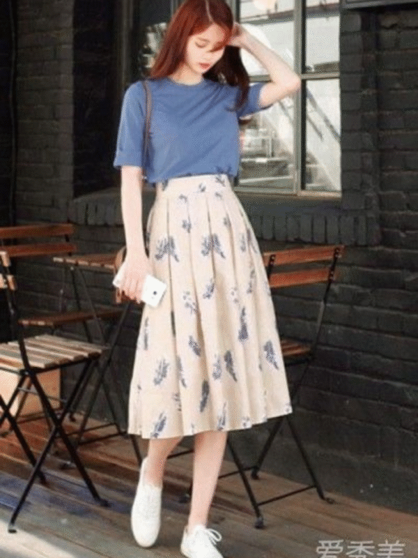 Women's Blue Tee & Floral Midi Skirt Set
